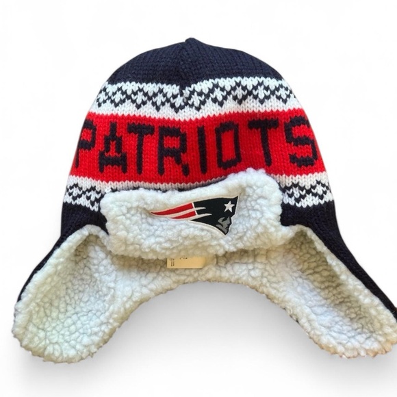 NFL New England Patriots winter knit hat with ear flaps - Kids Unisex one size - Picture 1 of 4